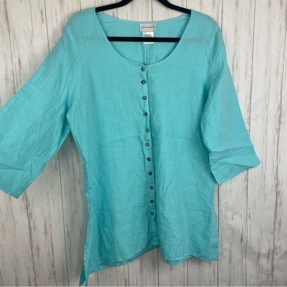 Soft Surroundings 100% linen blue button down Large - Picture 1 of 6